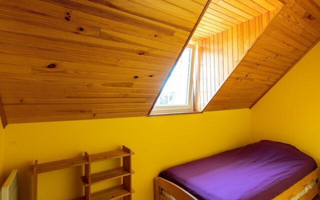 Modern Holiday Home in Plouhinec France with Sea Nearby