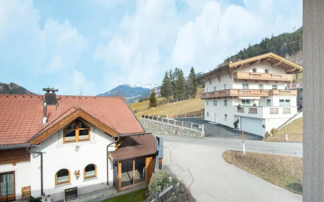 Chalet in Zell am Ziller Near Ski Lift