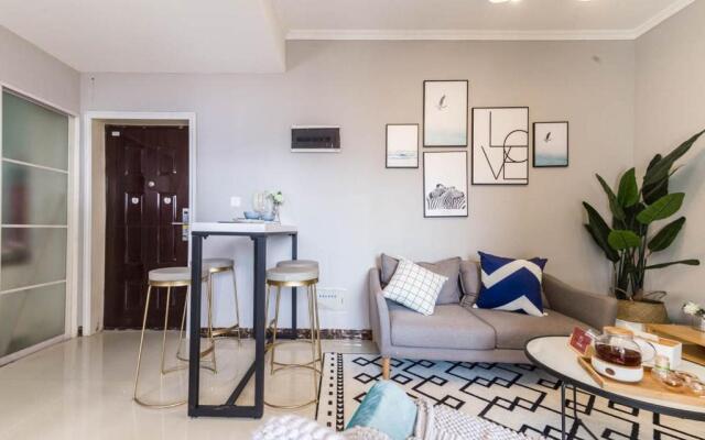 Zhengzhou Shangjie·Near Wuyun Mountain· Locals Apartment 00144970