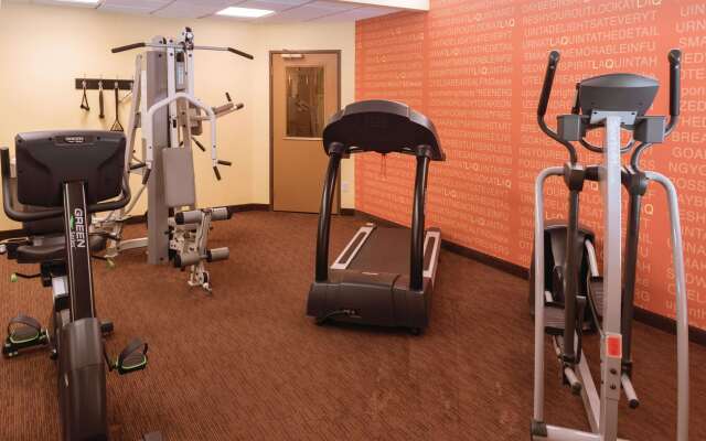La Quinta Inn & Suites by Wyndham Atlanta Ballpark/Galleria