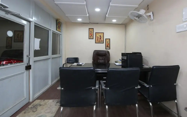 Oyo 37676 Hotel Neelkanth