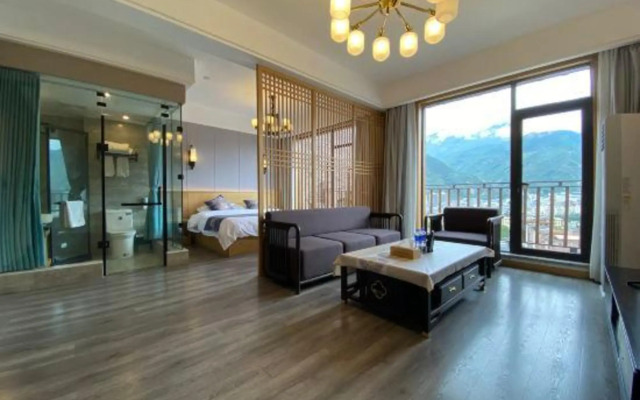 Bonthic Mountain Courtyard Holiday Hotel