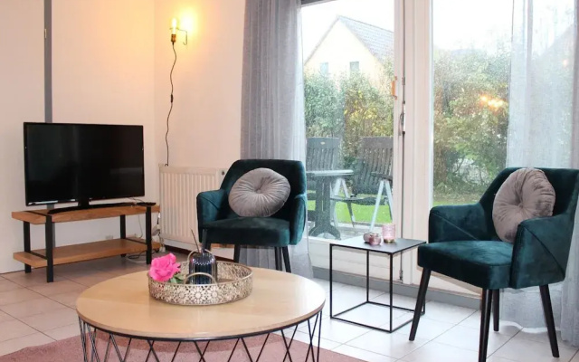 Cosy 8-person Holiday Home in Wemeldinge