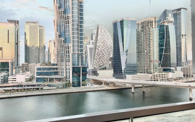 Stunning 1bedroom With Balcony in Al Habtoor City