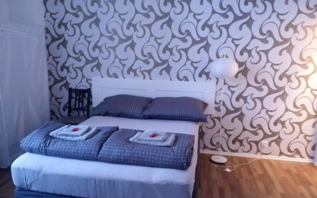Gallys Apartments