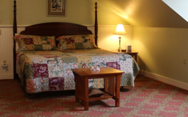 Kearsarge Inn