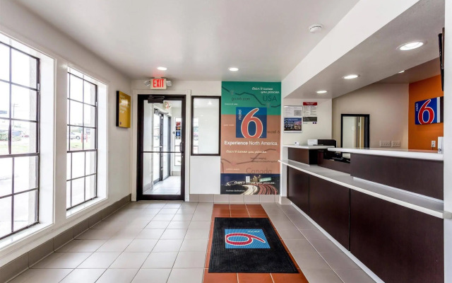 Motel 6 Bryan, TX - College Station