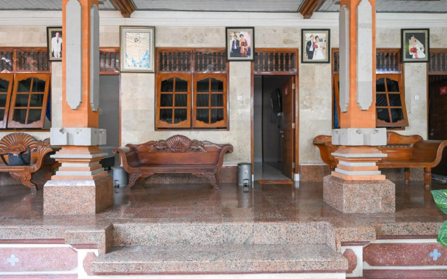OYO 4003 Ceria Guesthouse SeminyakNearSeminyak Beach