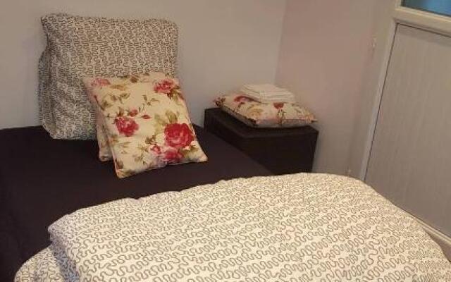 Près d'Evry, petite maison indépendante 1 ch 1 terrasse