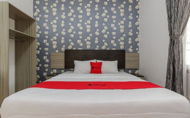 RedDoorz near Pantai Panjang Bengkulu