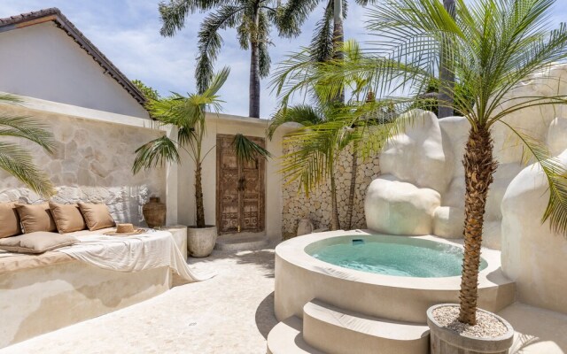 Luxe & Unique Honeymoon Bocami Suites-1 By Azure