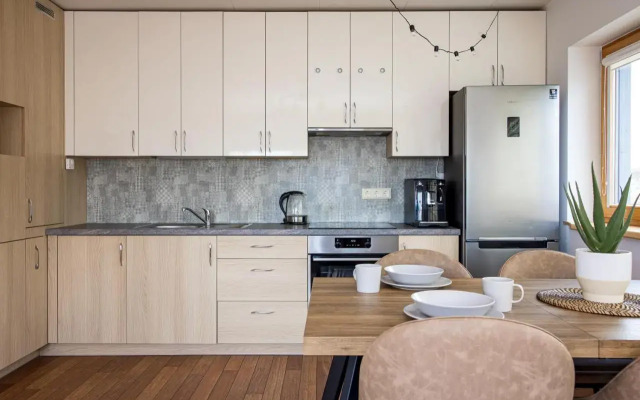 VIEW POINT APT@City Center+PKG, By Cohost
