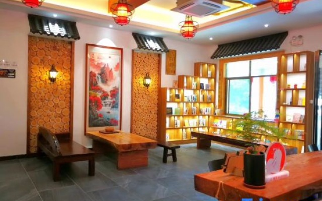 Wanlv Hakka Inn