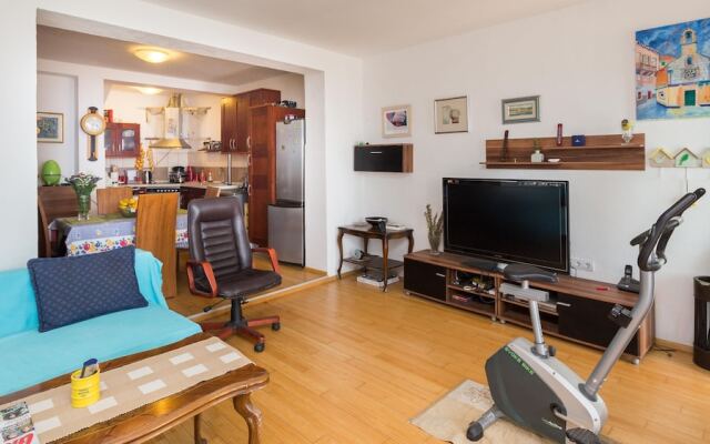 Spacious apt w Magnificent sea View & big Terrace