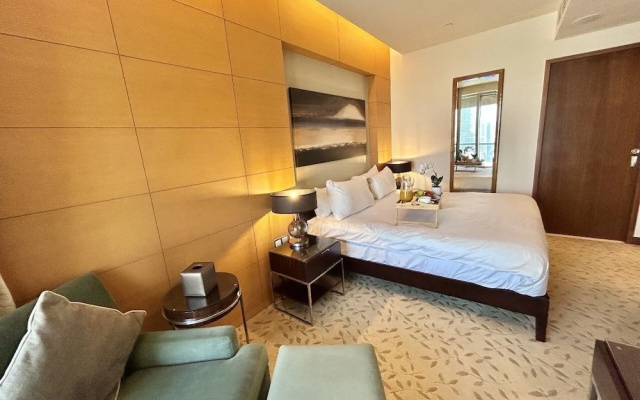 Luxury 1 bedroom at Fashion Avenue Dubai Mall Residences
