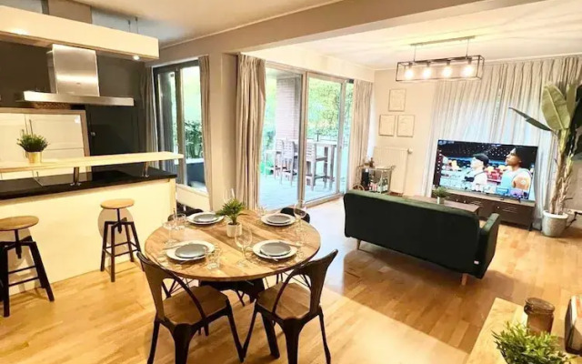 Chic one bedroom with parking&terrace