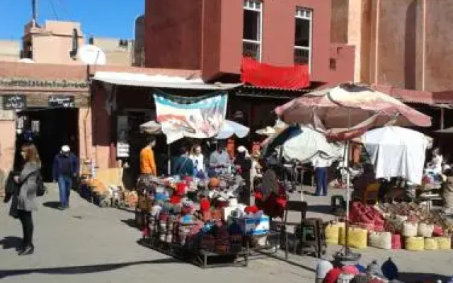 Riad Dollar Des Sables