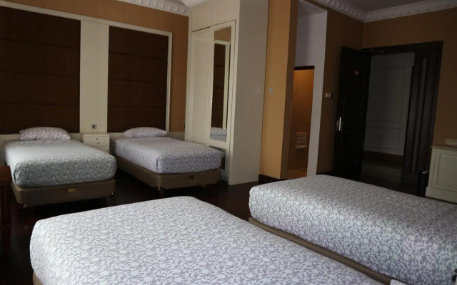 Beth Kasegaran Theresia