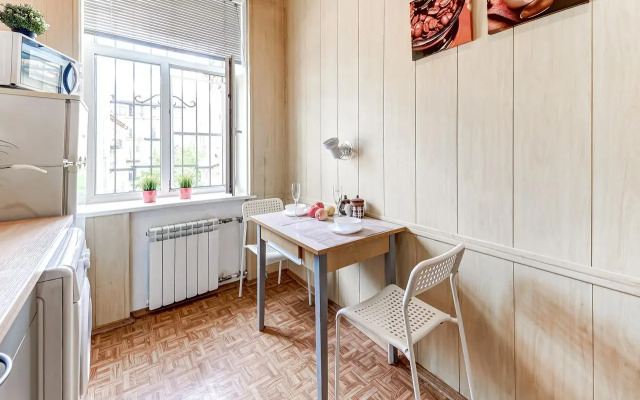 на Караванной 24-26