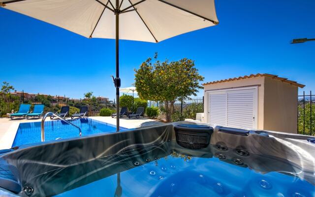 Stunning 3 bedroom villa 'BZ01' with private pool, stunning views, communal pool and resort facilities, Zephyros Village on Aphrodite Hills Re