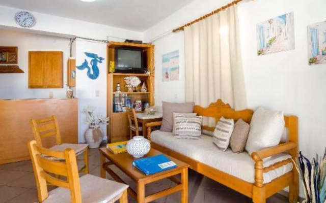 Aglaia Apartments & Studios