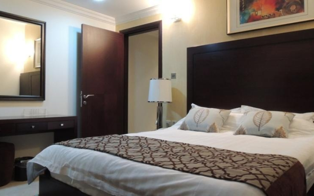 White Feather Hotel Apartments