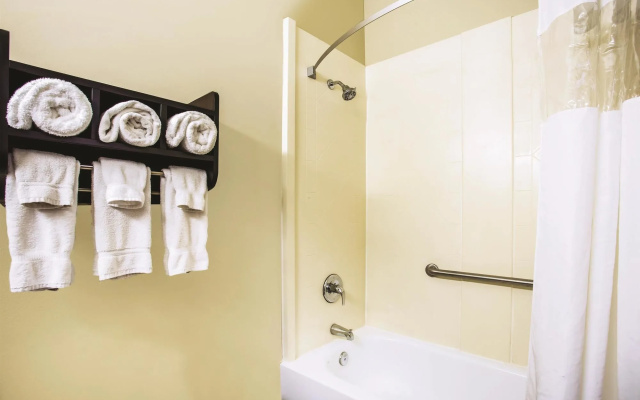 La Quinta Inn And Suites Evansville