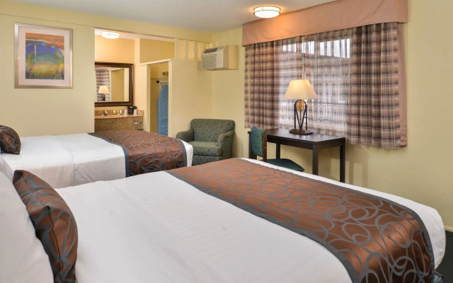 University Inn & Suites