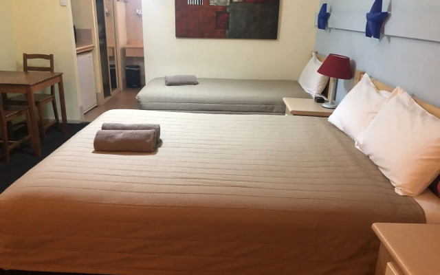 Countryman Motor Inn