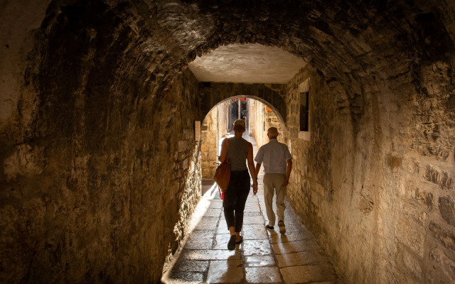 Carrara Accommodation