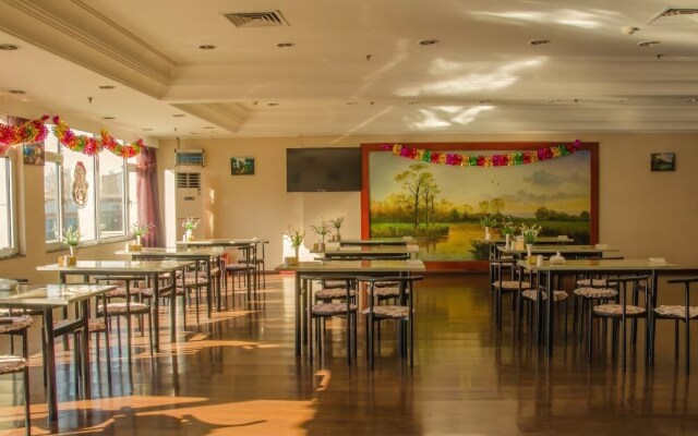GreenTree Inn Dalian Zhoushuizi Airport Express Hotel