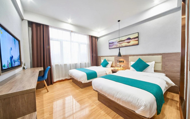 Super 8 Hotel (Heze Zhengzhou Road)