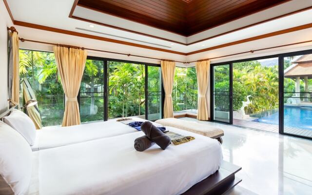Boutique 3BR Pool Villa Bianca NaiHarn