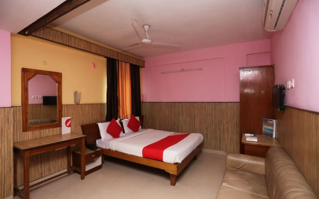 Hotel Centre Point by OYO Rooms