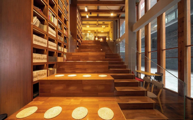 Xingyi Chain Hotel Jiangxia Metro Station