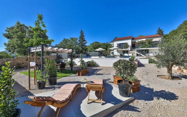 Amazing Home in Sibenik With 2 Bedrooms, Wifi and Outdoor Swimming Pool