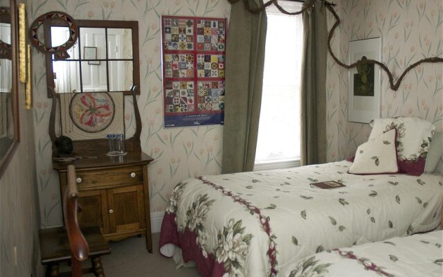 Bondy House Bed & Breakfast
