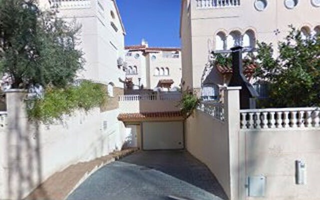 Lovely Holiday Home in Fràncas with Hot Tub
