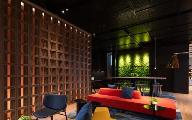 Hampton by Hilton Wuhan OVCEC