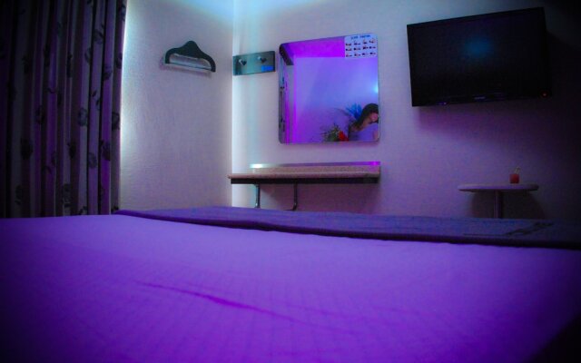 Loove Hotel (Adults only)