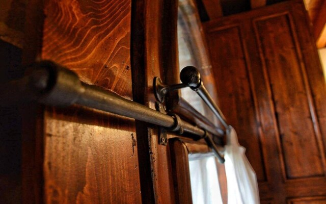 Casale Medievale-Per La Dolce Vita