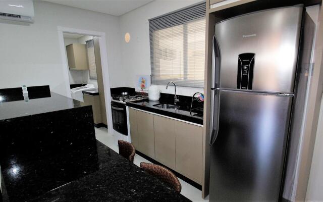 1086 - Apartamento Térreo Com Jacuzzi no Centro de Bombinhas