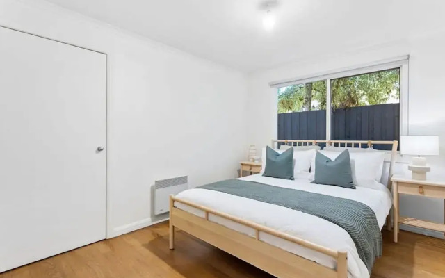 Blairgowrie Beachside Retreat Solar Heated Pool