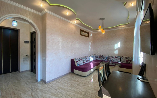 Amiryan street 1 bedroom Deluxe apartment With Balcony AM104