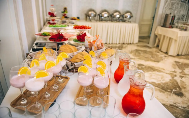Emerald Suite Hotel