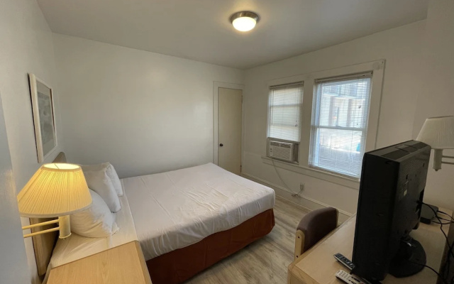 Rio Motel and Suites