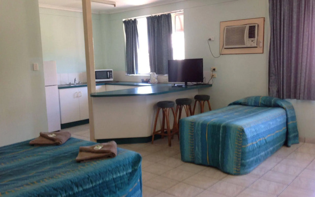 Palms Motel