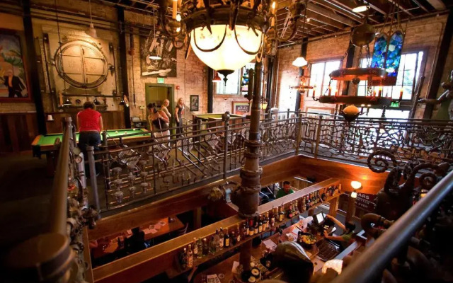 McMenamins Kennedy School