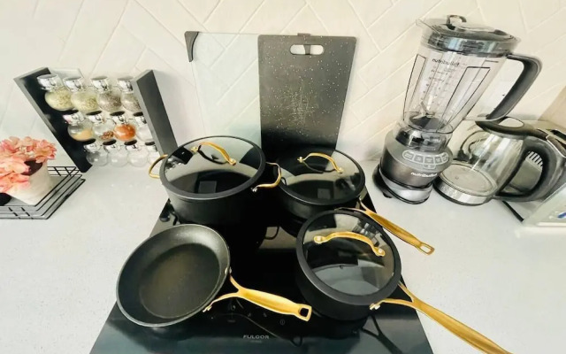 Waterfront York Blvd