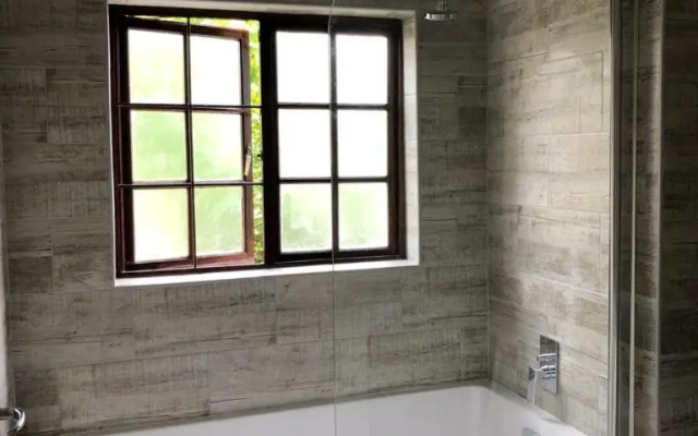 Phil's Country Loft- Power backup